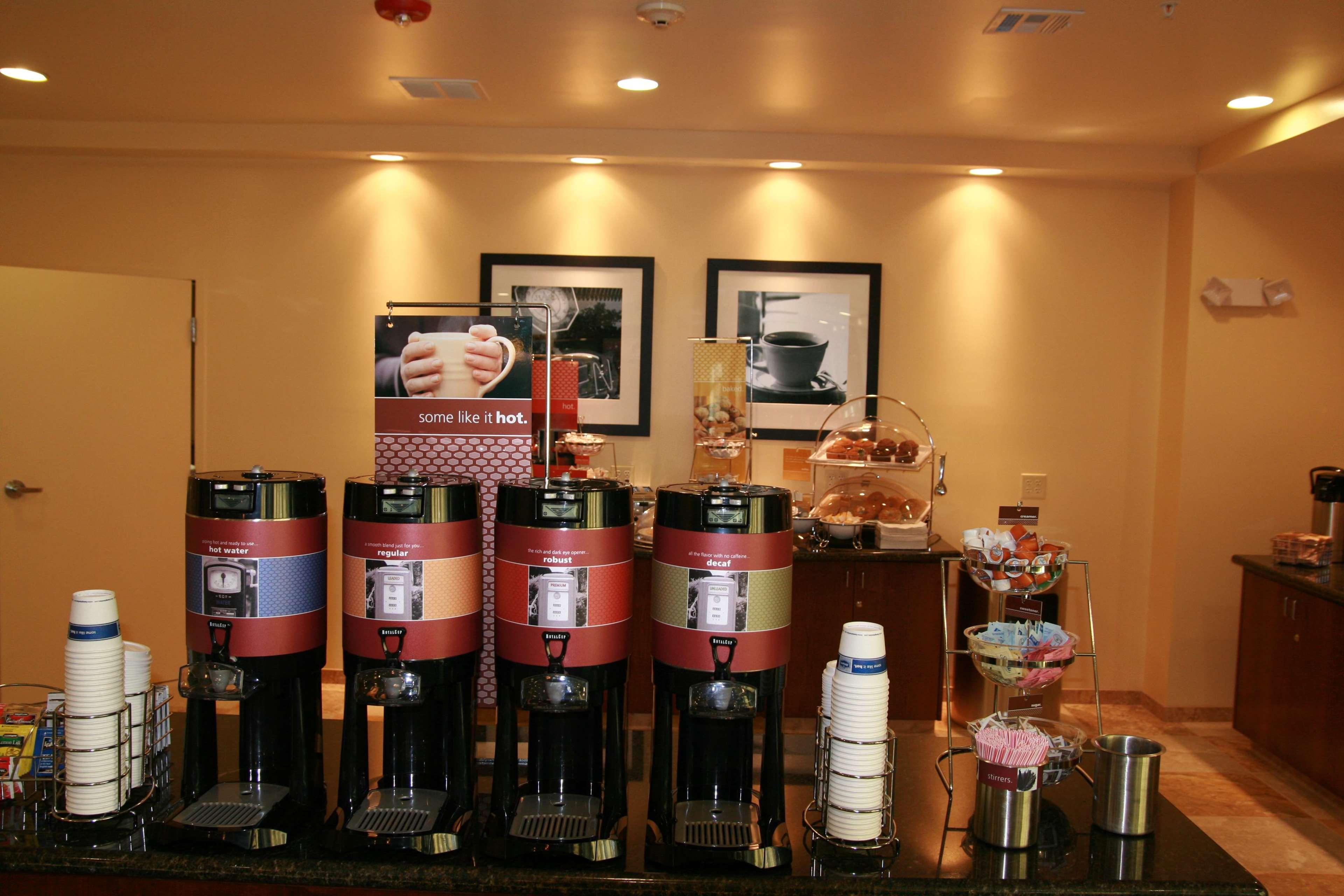 Hampton By Hilton Hotel Brentwood Restaurant billede