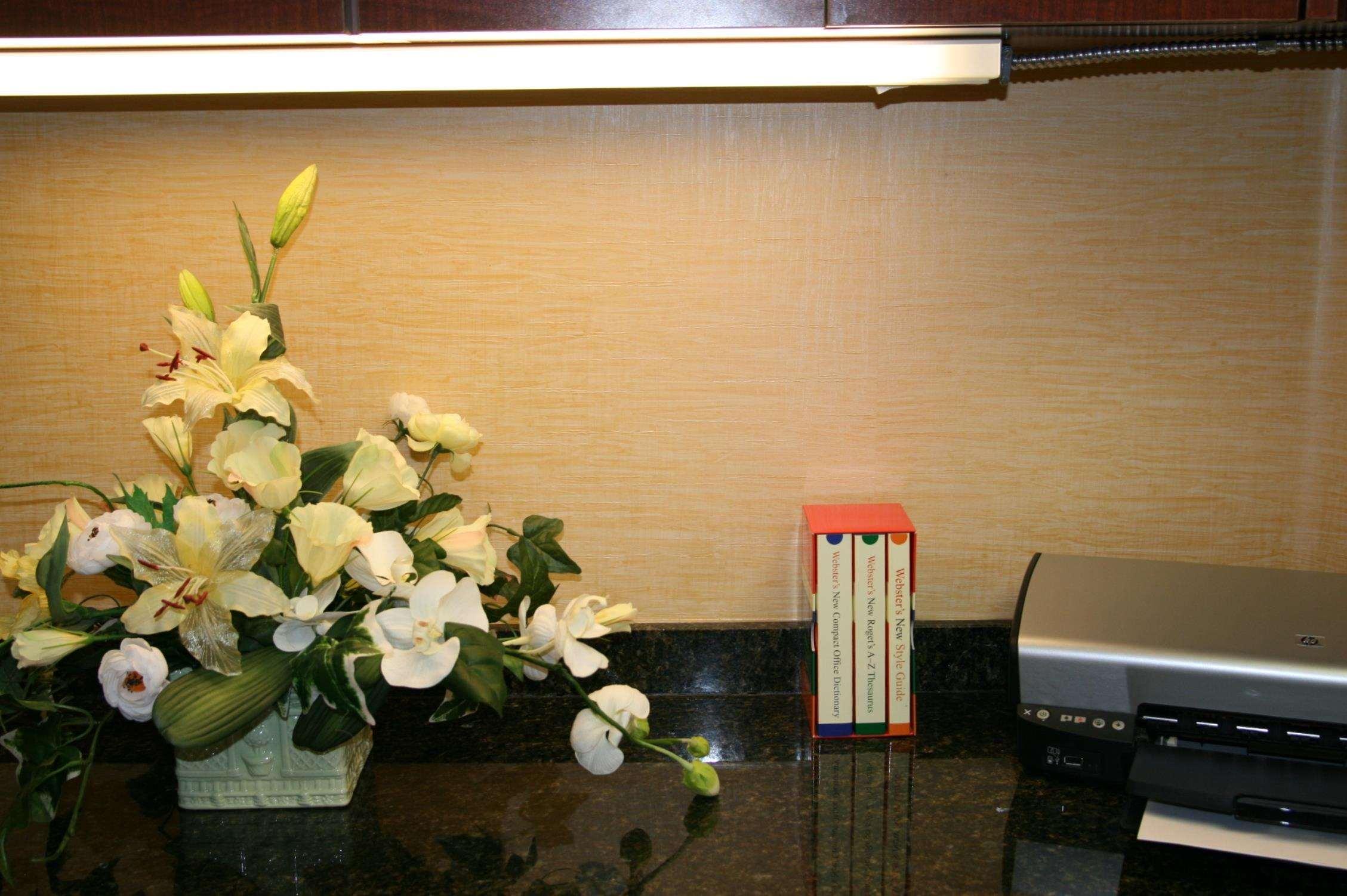 Hampton By Hilton Hotel Brentwood Eksteriør billede