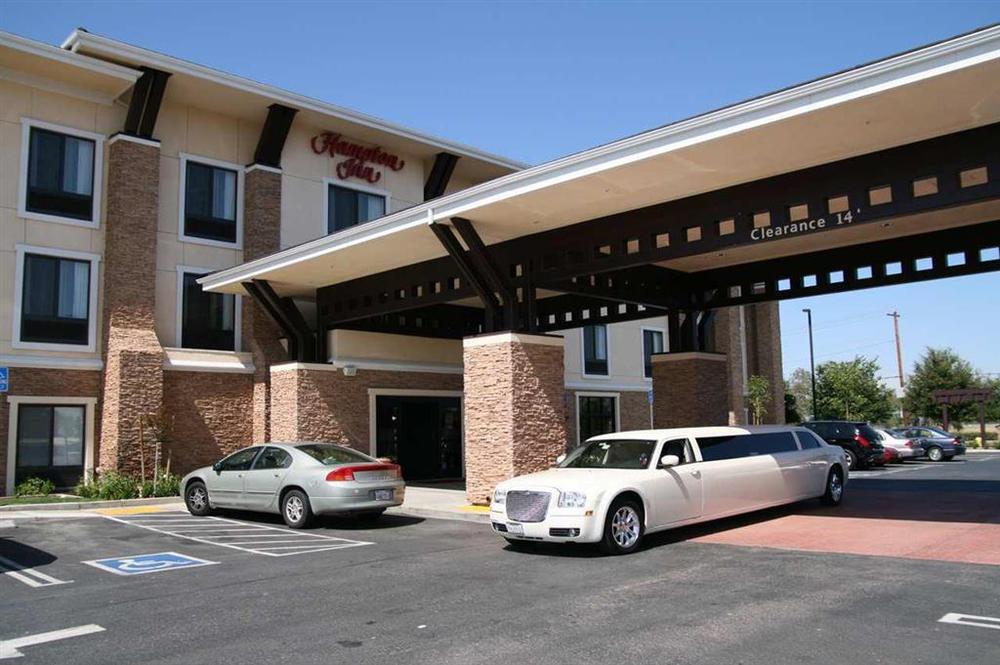 Hampton By Hilton Hotel Brentwood Eksteriør billede